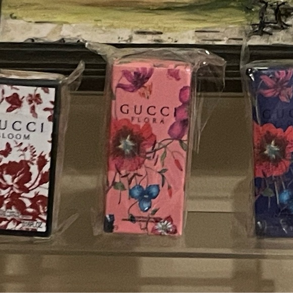 Assorted Perfume Collection Perfume Mini Bundle - Picture 10 of 12